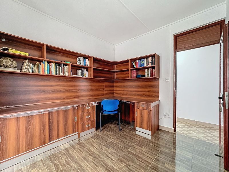 Mont Choisy Maison 8&nbsp;pièces 300&nbsp;m² Vente