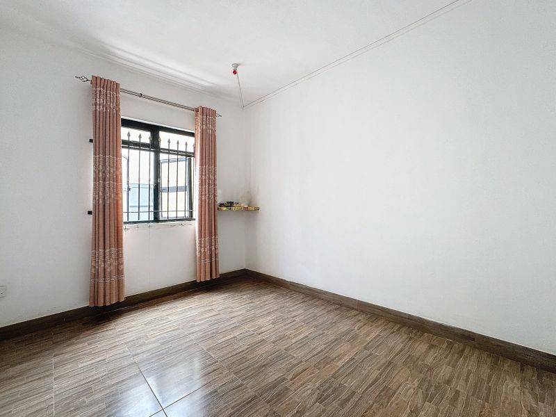 Mont Choisy Maison 8&nbsp;pièces 300&nbsp;m² Vente