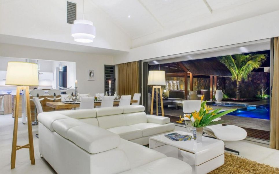 house 5 rooms for sale on Grand Baie Grand Baie House 5 rooms 301.69 m² Sale