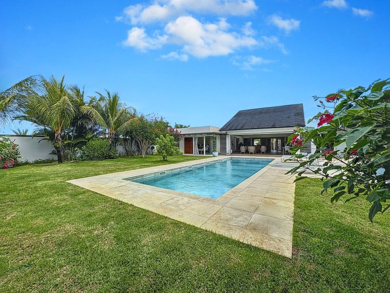 house 7 rooms for sale on Grand Baie Grand Baie House 7 rooms 400 m² Sale