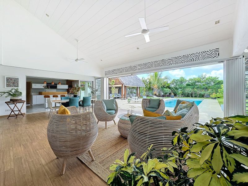 house 7 rooms for sale on Grand Baie Grand Baie House 7 rooms 400 m² Sale