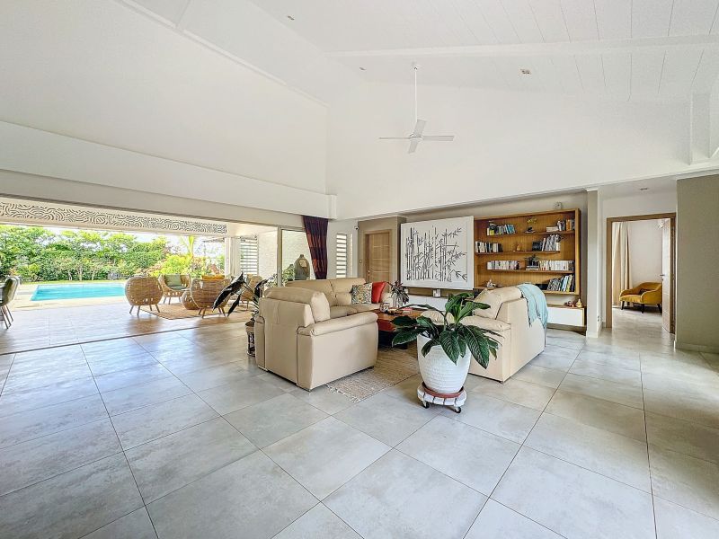 house 7 rooms for sale on Grand Baie Grand Baie House 7 rooms 400 m² Sale