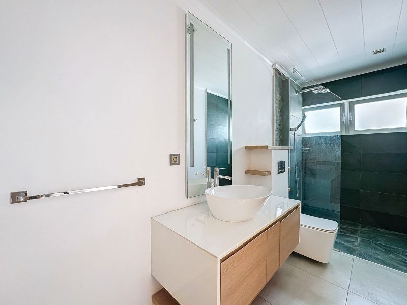 house 7 rooms for sale on Grand Baie Grand Baie House 7 rooms 400 m² Sale