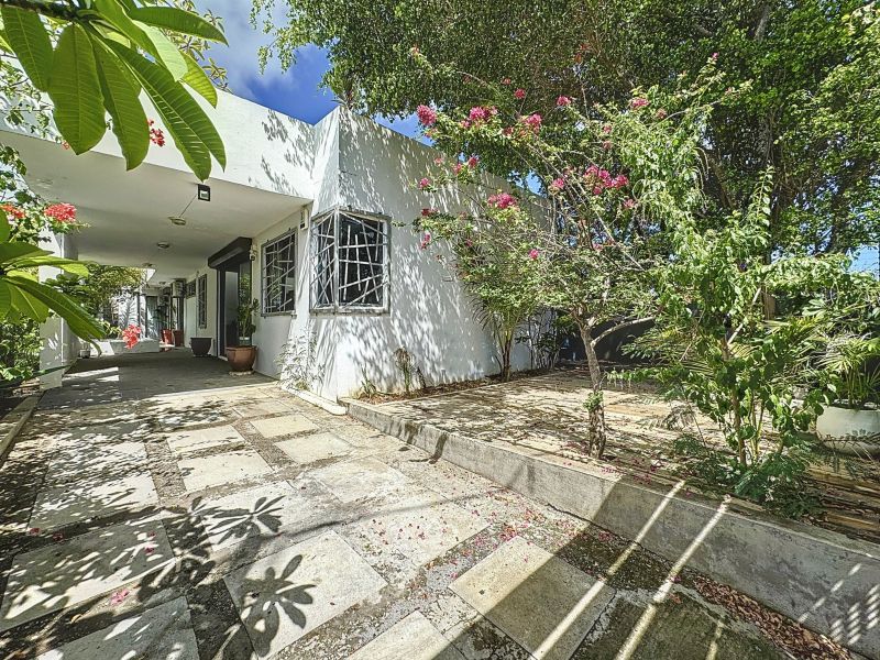 house 6 rooms for sale on Pereybere Pereybere House 6 rooms 240 m² Sale