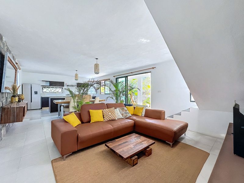 house 6 rooms for sale on Pereybere Pereybere House 6 rooms 240 m² Sale