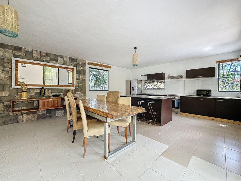 house 6 rooms for sale on Pereybere Pereybere House 6 rooms 240 m² Sale