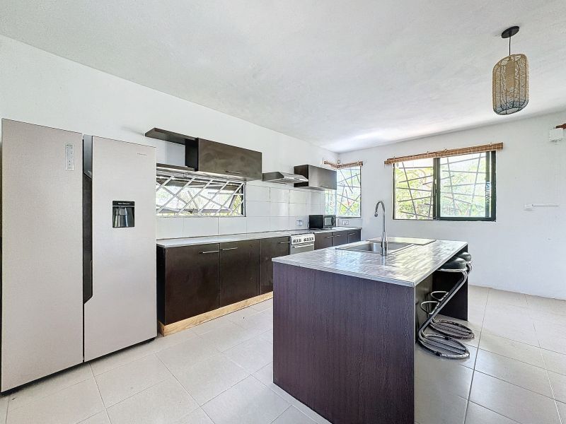 house 6 rooms for sale on Pereybere Pereybere House 6 rooms 240 m² Sale