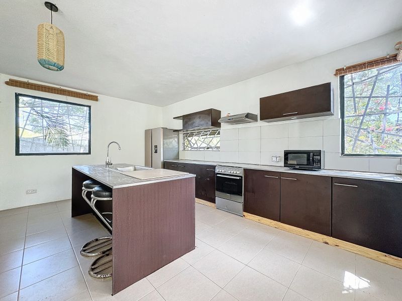 house 6 rooms for sale on Pereybere Pereybere House 6 rooms 240 m² Sale