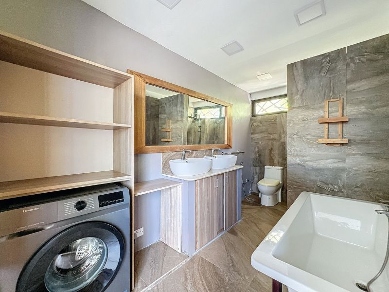 house 6 rooms for sale on Pereybere Pereybere House 6 rooms 240 m² Sale