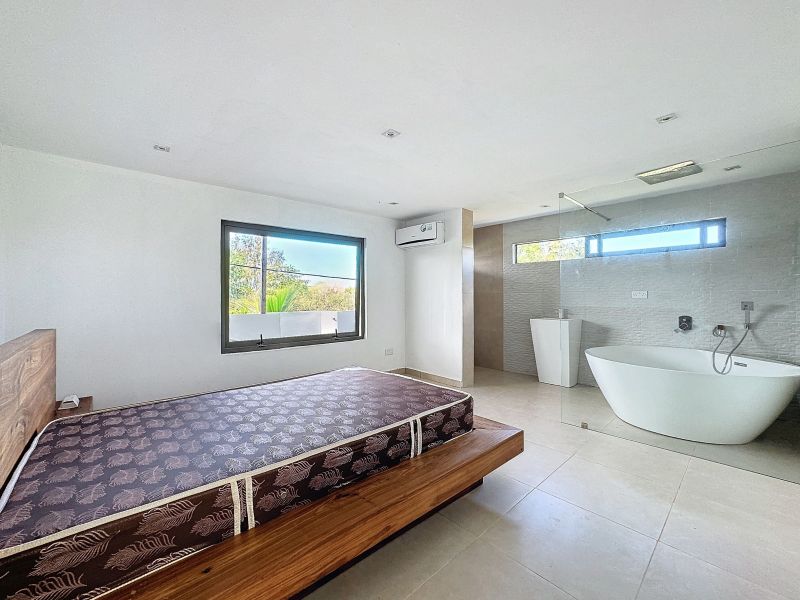 house 6 rooms for sale on Pereybere Pereybere House 6 rooms 240 m² Sale