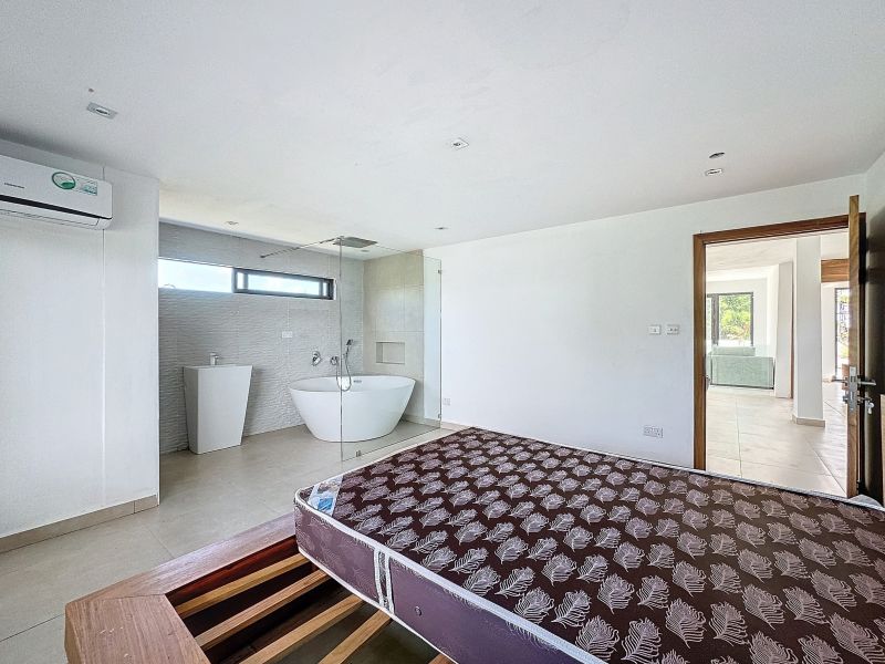 house 6 rooms for sale on Pereybere Pereybere House 6 rooms 240 m² Sale