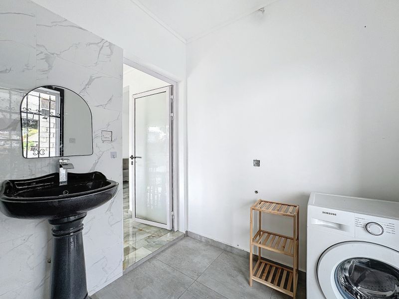 apartment 4 rooms for rent on Pereybere Pereybere Apartment 4 rooms 80 m² Rental