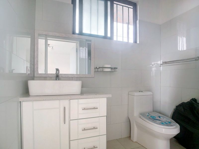 Pereybere Appartement 4 pièces 175 m² Location