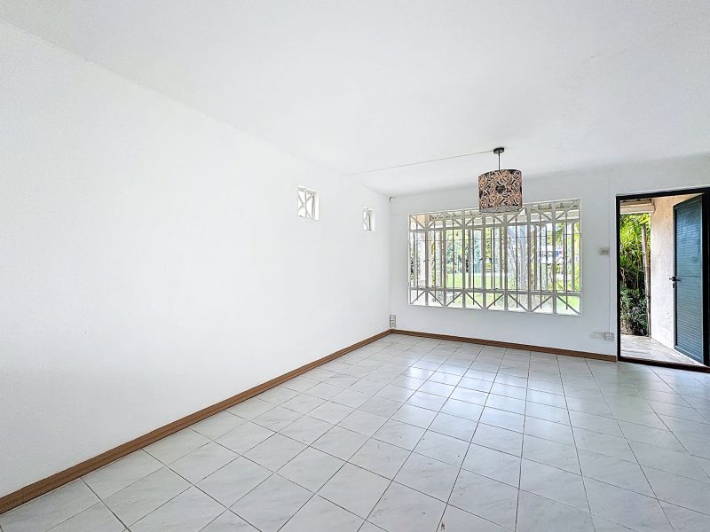 Grand Baie Apartment 4 rooms 106 m² Sale