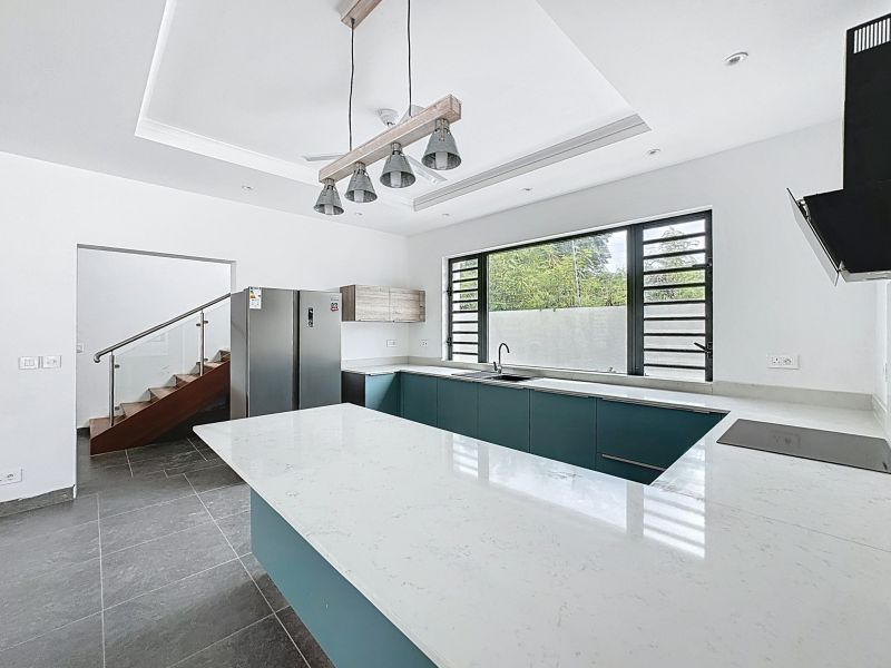 Trou aux Biches House 6 rooms 317 m² Sale