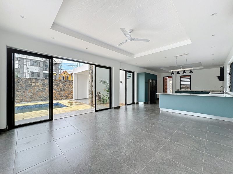 house 5 rooms for sale on Trou aux Biches Trou aux Biches House 5 rooms 243 m² Sale