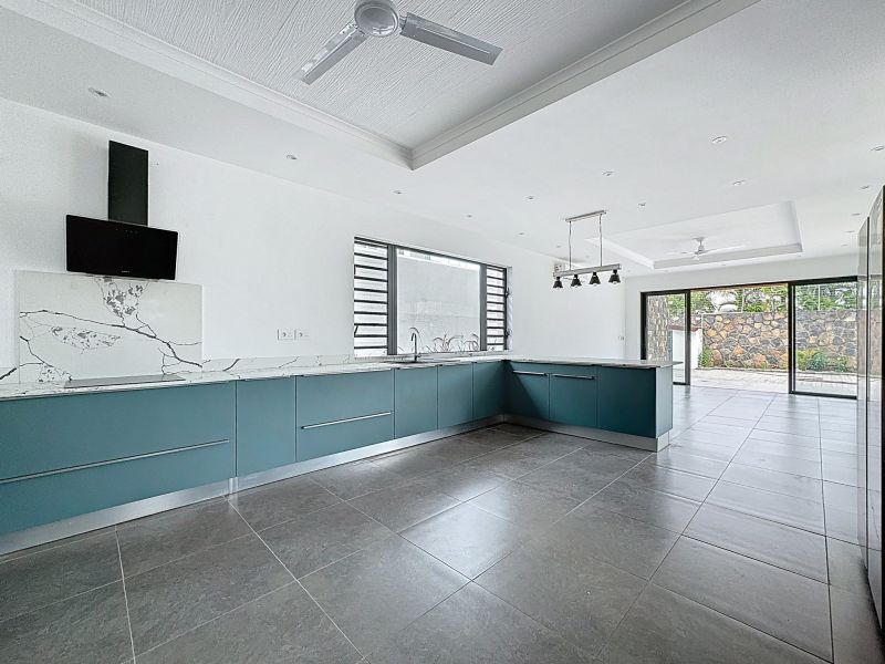 house 5 rooms for sale on Trou aux Biches Trou aux Biches House 5 rooms 243 m² Sale