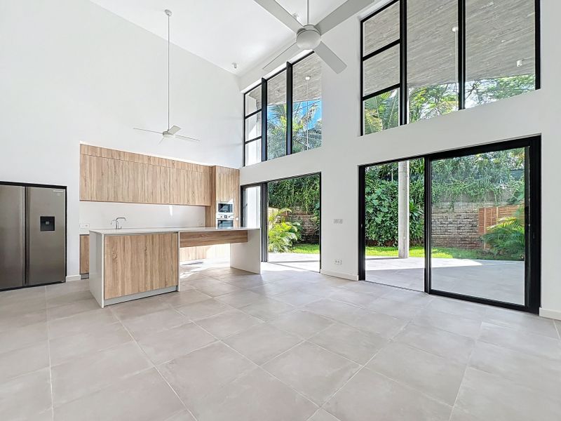 Pointe Aux Canonniers Appartement 4 pièces 142 m² Vente