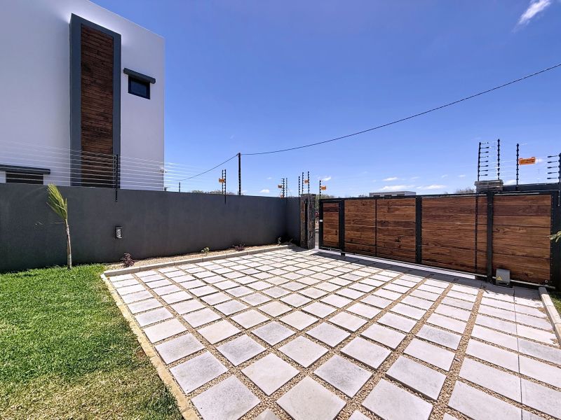 maison 6 pièces en vente sur Pereybere Pereybere Maison 6 pièces 221.92 m² Vente