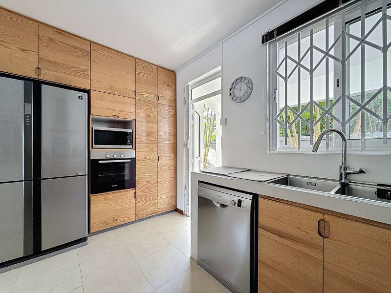 house 5 rooms for sale on Pereybere Pereybere House 5 rooms 185 m² Sale