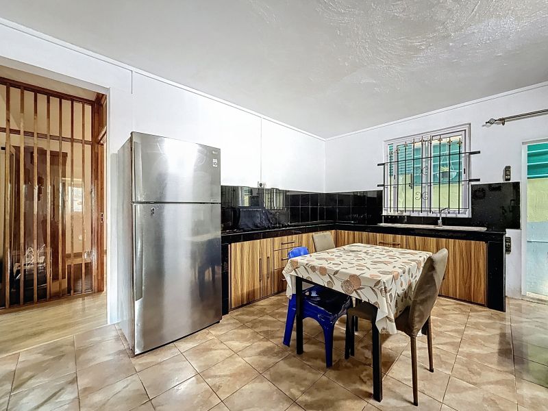 maison 9 pièces en vente sur Trou aux Biches Trou aux Biches Maison 9 pièces 235 m² Vente