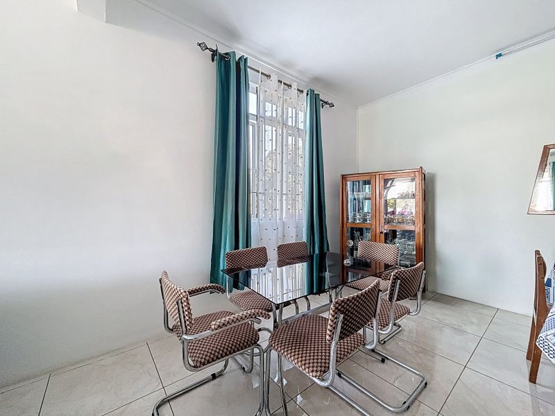 maison 9 pièces en vente sur Trou aux Biches Trou aux Biches Maison 9 pièces 235 m² Vente