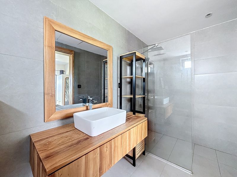 apartment 4 rooms for sale on Pereybere Pereybere Apartment 4 rooms 121.14 m² Sale