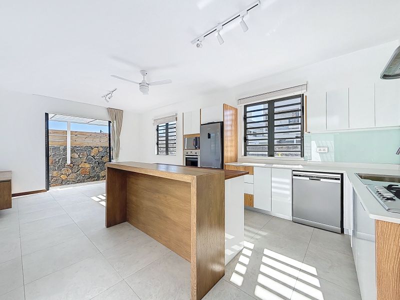 house 4 rooms for sale on Grand Baie Grand Baie House 4 rooms 142 m² Sale