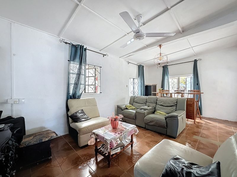 Terre Rouge Maison 9 pièces 243 m² Vente