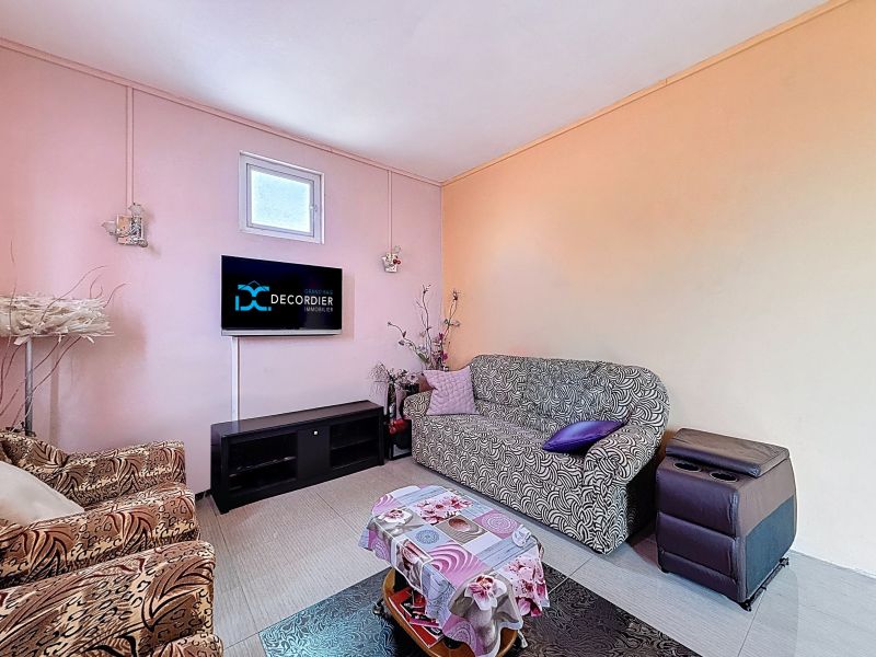 Terre Rouge Maison 9 pièces 243 m² Vente