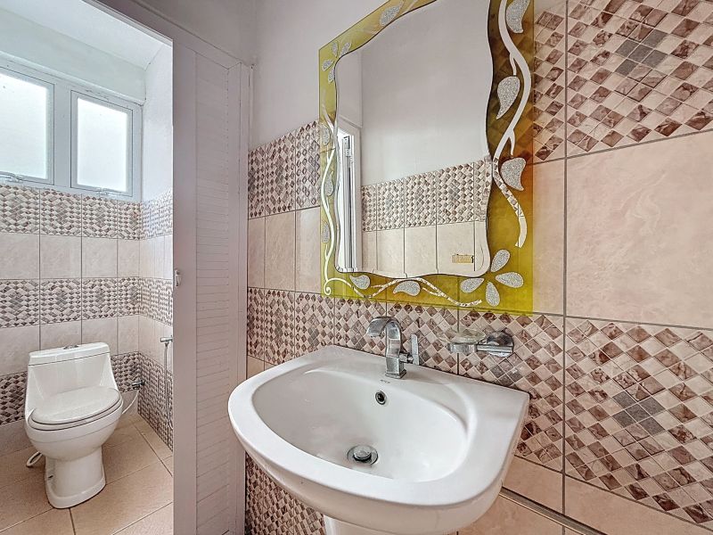 Terre Rouge Maison 9 pièces 243 m² Vente