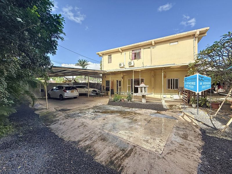 Terre Rouge Maison 9 pièces 243 m² Vente