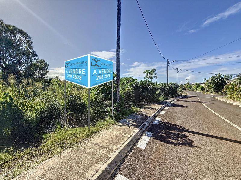 Saint Antoine Terrain 1097.3 m² Vente