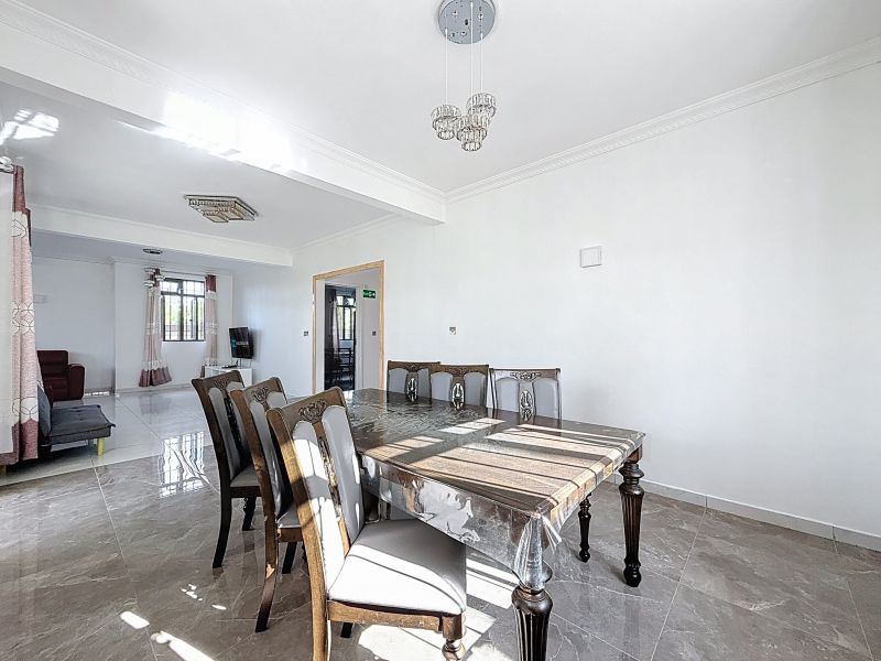 Pereybere Maison 5 pièces 225 m² Location