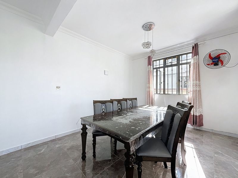 Pereybere Maison 5 pièces 225 m² Location