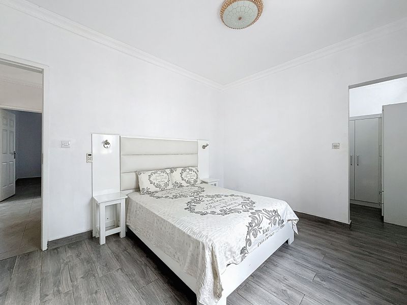 Pereybere Maison 5 pièces 225 m² Location