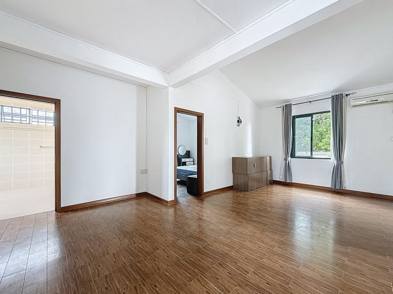 Bain Boeuf House 5 rooms 140 m² Rental