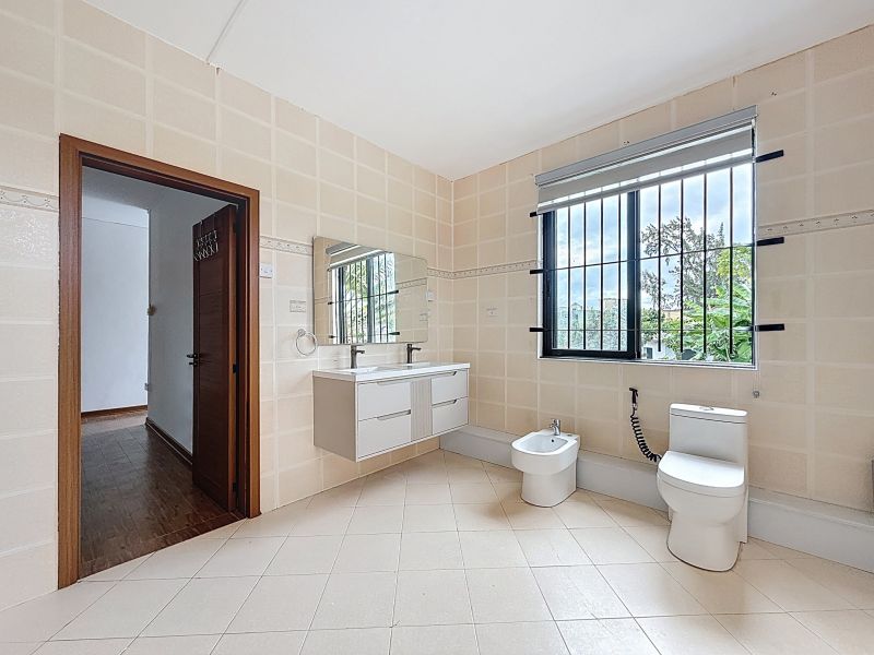 Bain Boeuf House 5 rooms 140 m² Rental