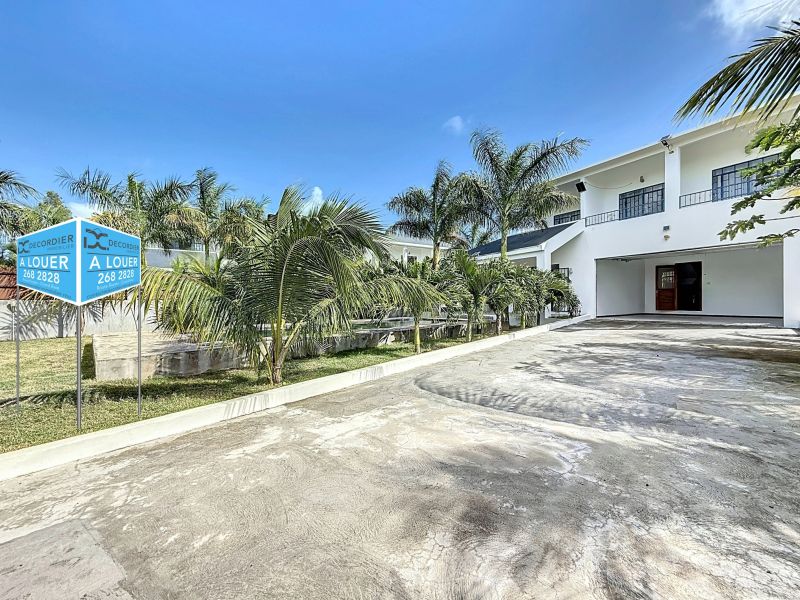 Pereybere House 8 rooms 144 m² Rental