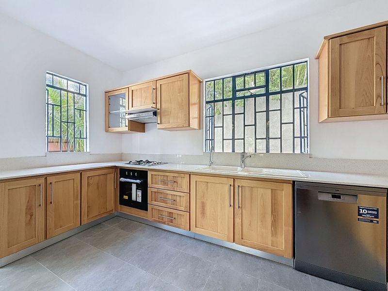 Pereybere House 8 rooms 144 m² Rental