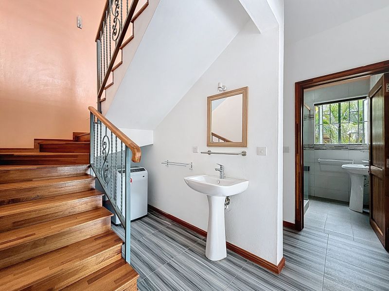 Pereybere House 8 rooms 144 m² Rental