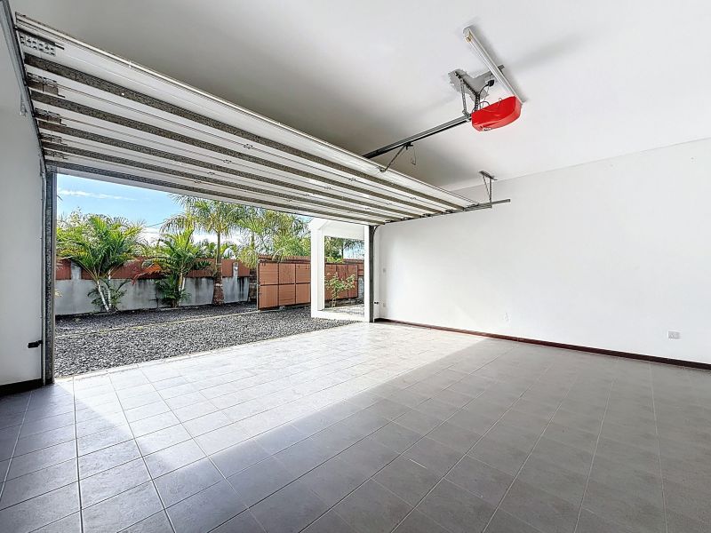 Pereybere House 8 rooms 144 m² Rental