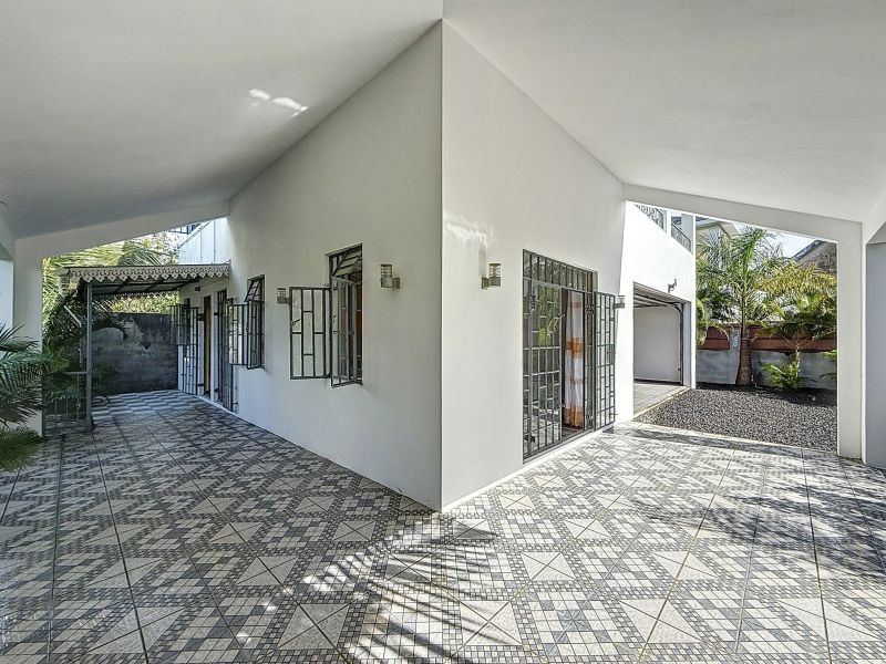 Pereybere House 8 rooms 144 m² Rental