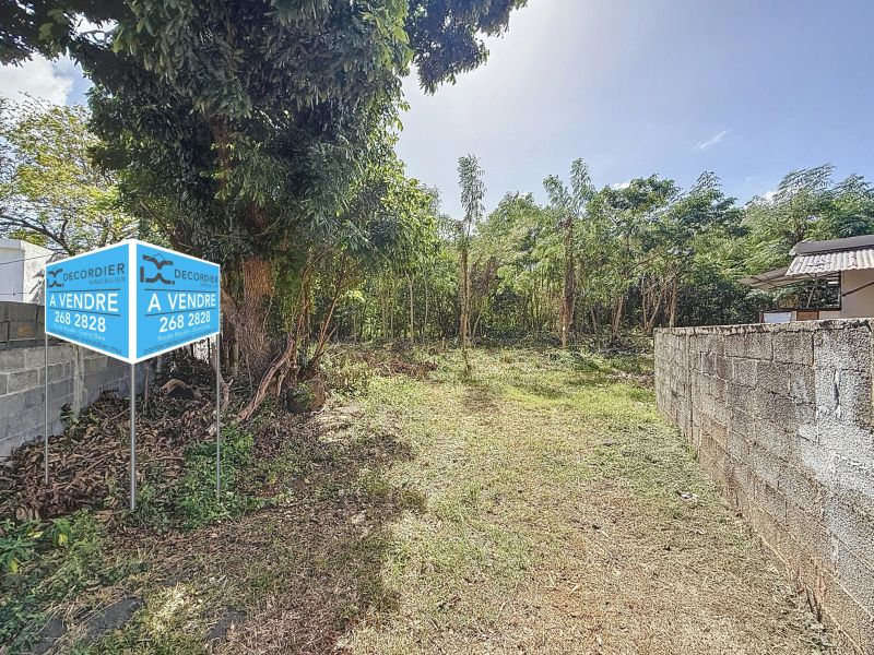 Calebasses Land 612 m² Sale