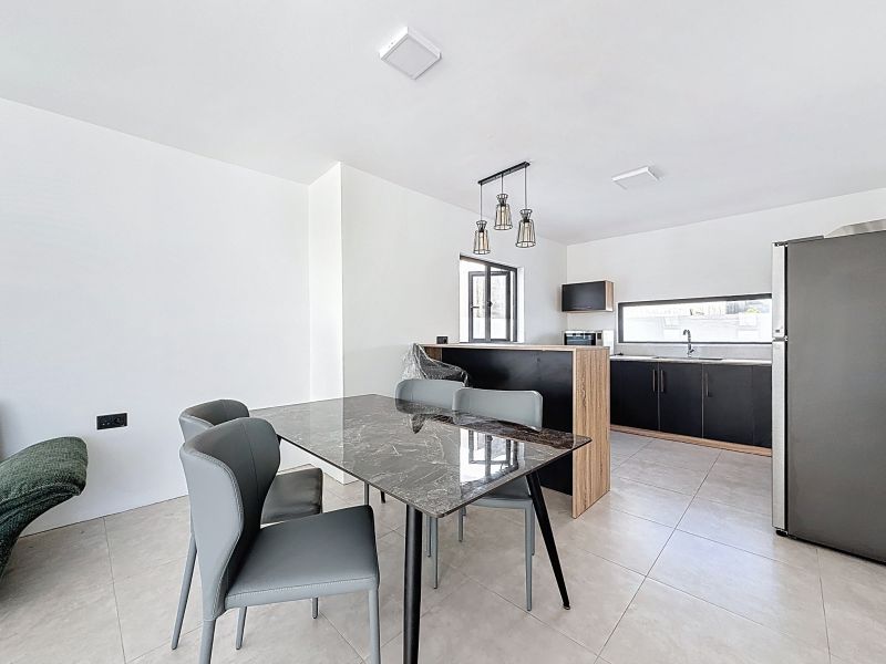 Pereybere Maison 5 pièces 148.11 m² Location