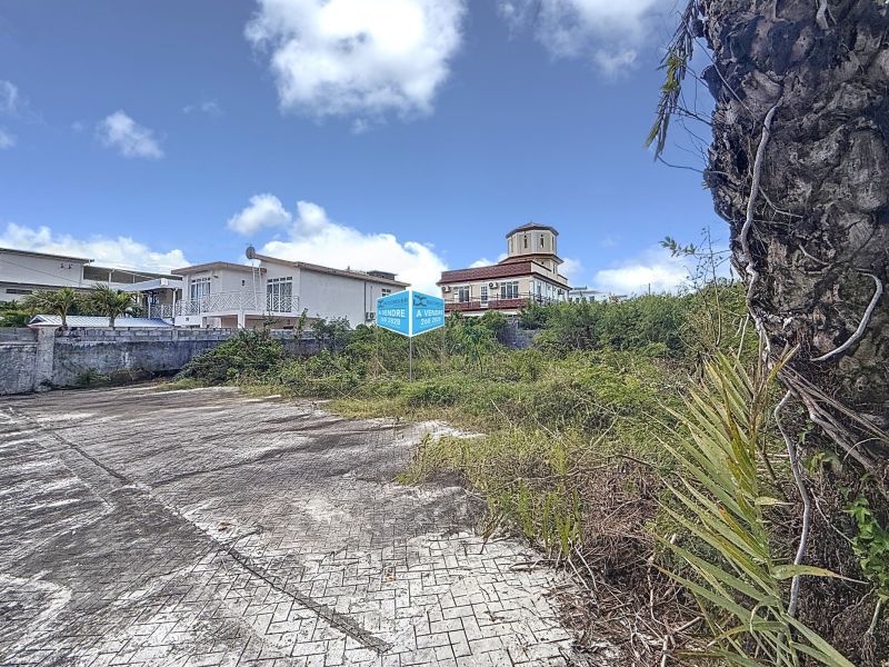 Pereybere Land 716.64 m² Sale