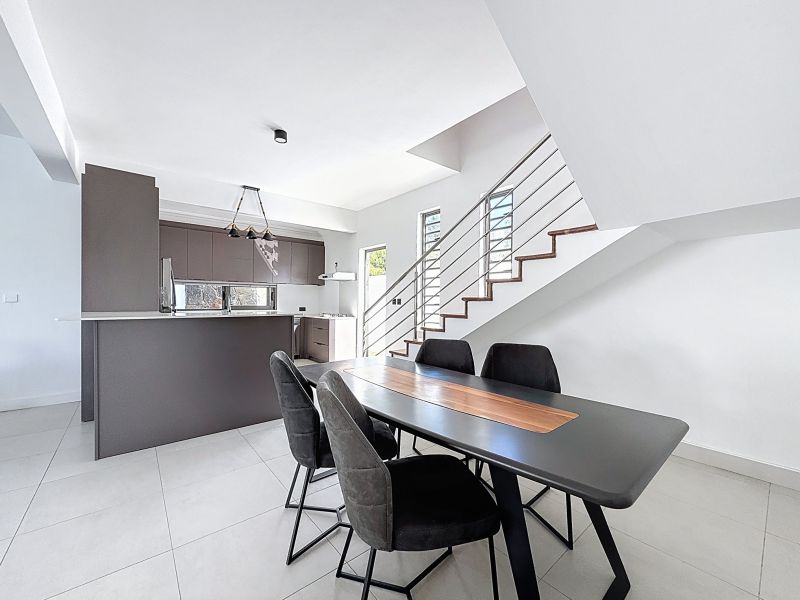 Pereybere Maison 4&nbsp;pièces 176.47&nbsp;m² Vente