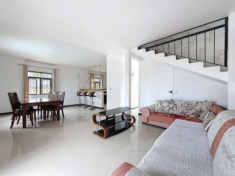 Goodlands Maison 5 pièces 110 m² Location