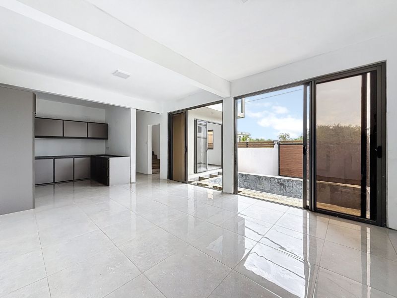 Grand Baie Maison 5&nbsp;pièces 141&nbsp;m² Vente