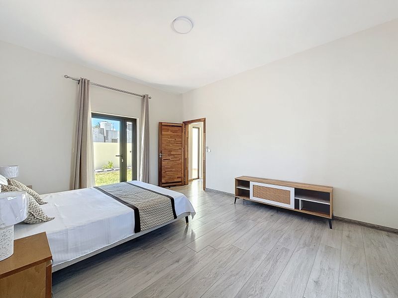 house 5 rooms for rent on Mont Mascal Mont Mascal House 5 rooms 220 m² Rental